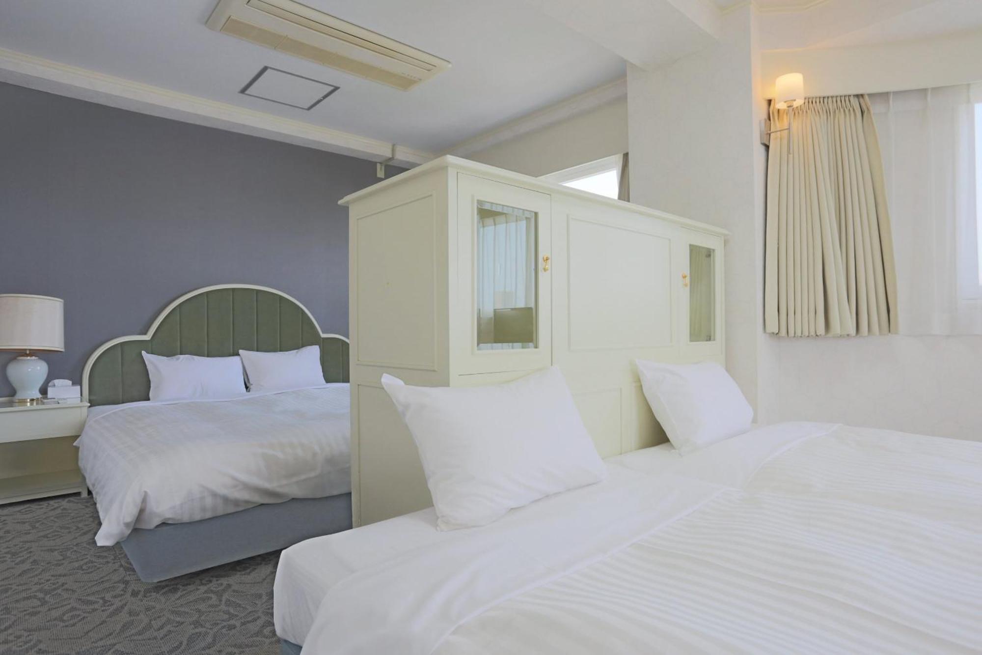 Hotel Castle Inn Yokkaichi Exterior foto